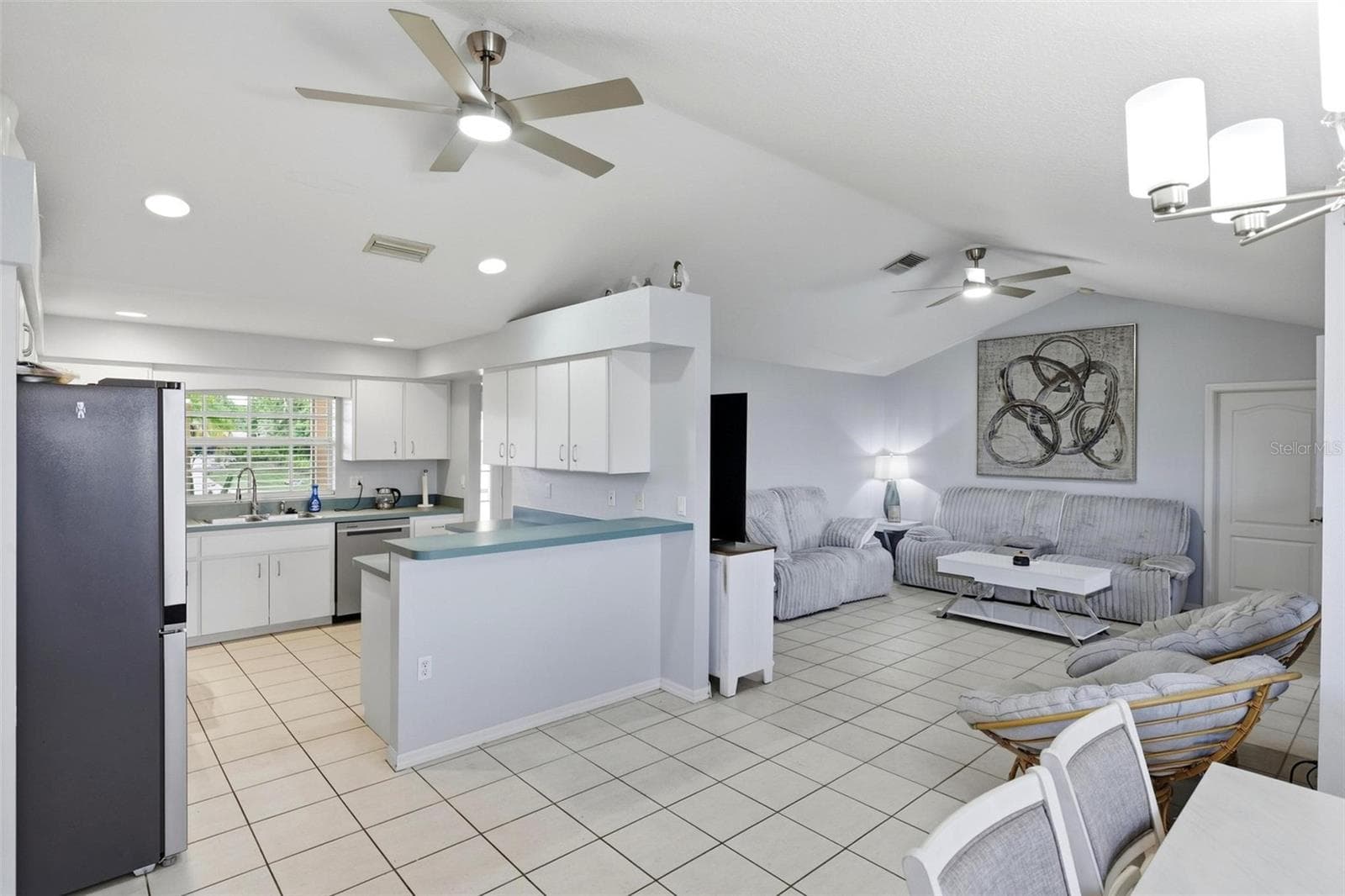 Single Family Residence at 9910 GULFSTREAM BLVD, ENGLEWOOD, photo 5 of 42