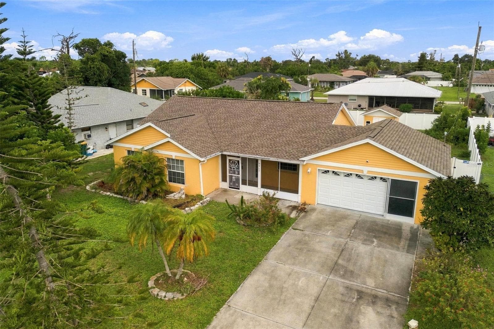 Single Family Residence at 9910 GULFSTREAM BLVD, ENGLEWOOD, photo 12 of 42