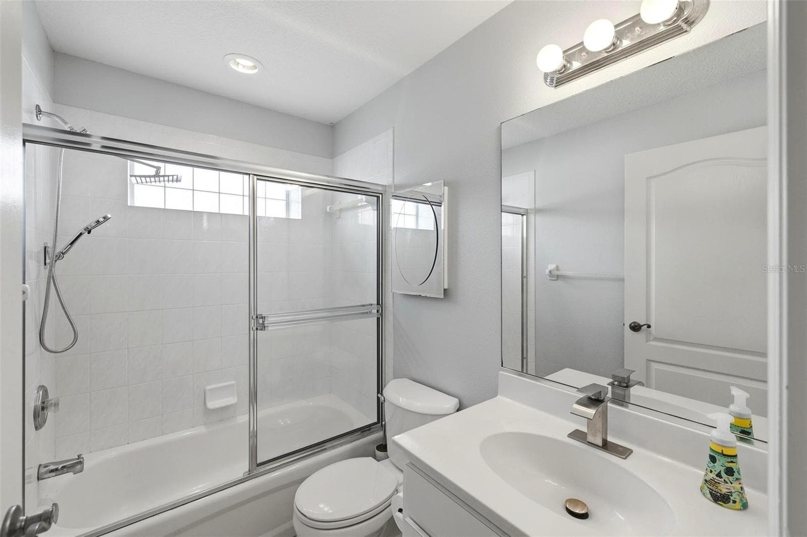 Single Family Residence at 9910 GULFSTREAM BLVD, ENGLEWOOD, photo 32 of 42