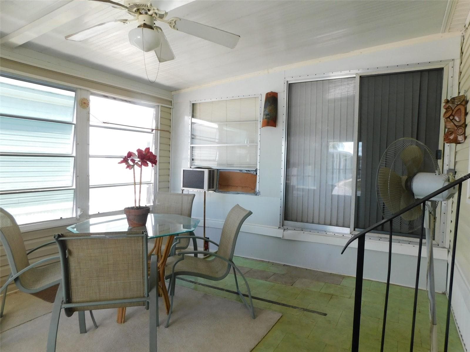 Manufactured Home at 7739 BLUFF BLVD #121, ZOLFO SPRINGS, photo 5 of 32
