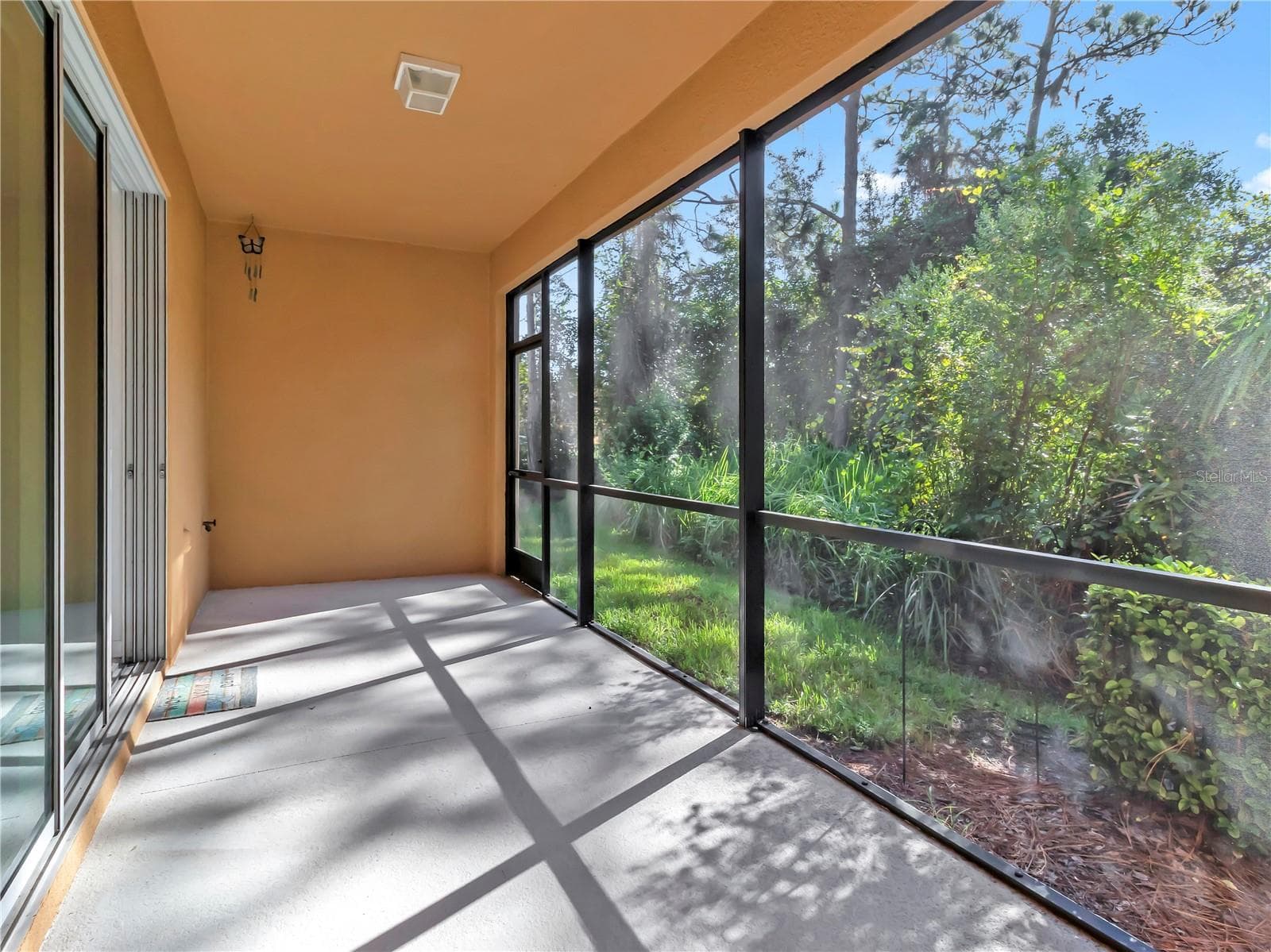Townhouse at 8343 PINE RIVER RD, TAMPA, photo 24 of 31