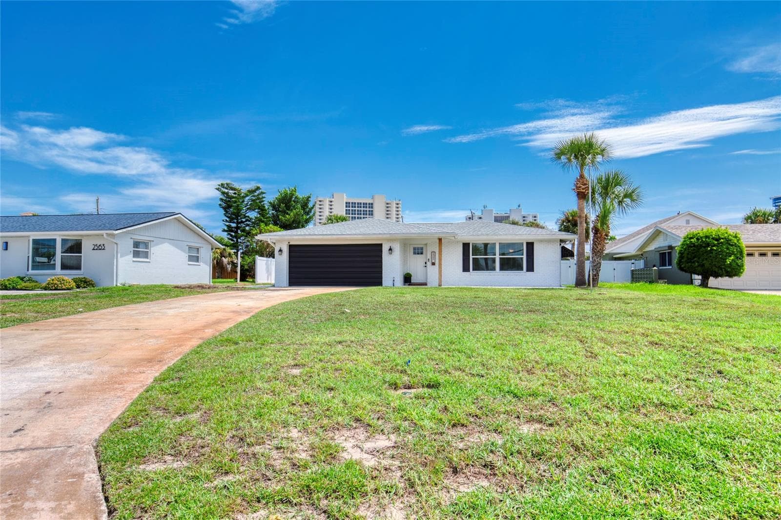 Single Family Residence at 2565 S PENINSULA DR, DAYTONA BEACH, photo 9 of 73