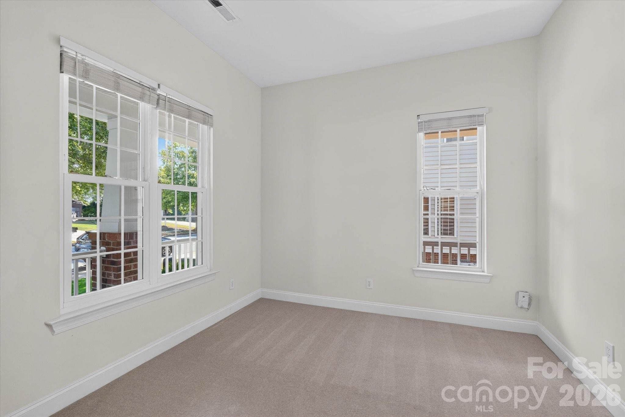 Single Family Residence at 10431 Alvarado Way, Charlotte, photo 10 of 48