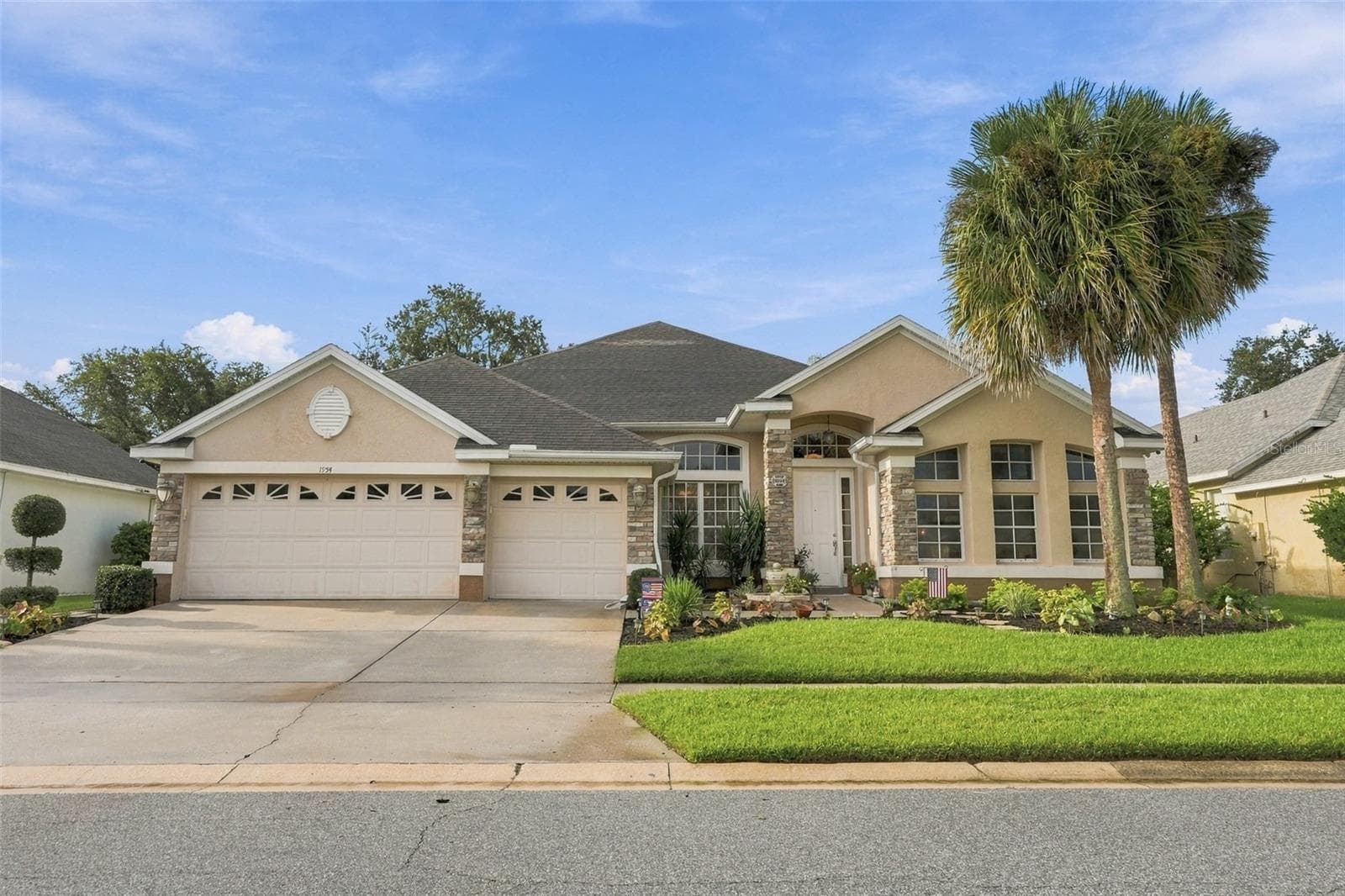 1954 WILLOW WOOD DR