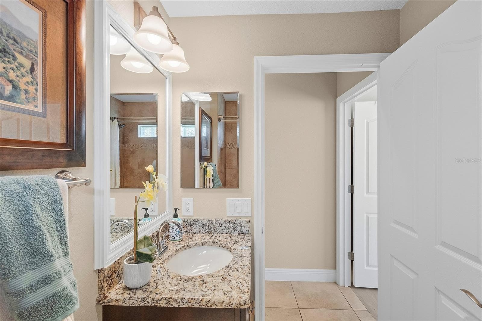 guest bathroom - 1757 PENNECAMP DR, THE VILLAGES