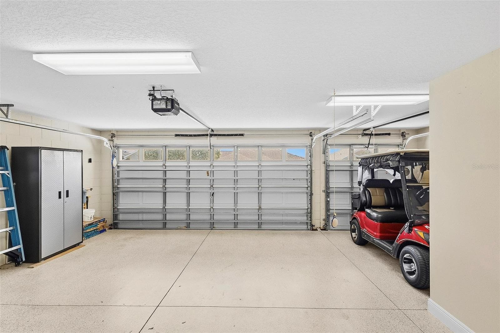 garage - 1757 PENNECAMP DR, THE VILLAGES