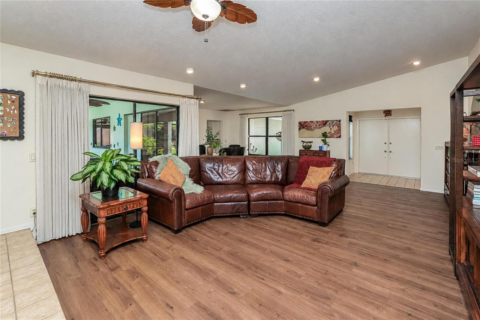 FAMILY ROOM/LIVING ROOM - 3836 BORDEAUX DR, PUNTA GORDA