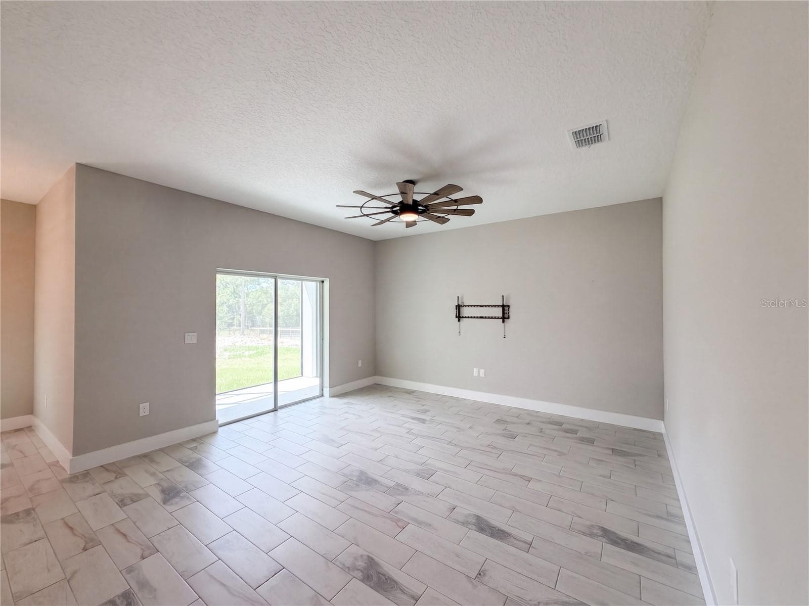 Single Family Residence at 12220 SW 76TH LN, DUNNELLON, photo 4 of 27