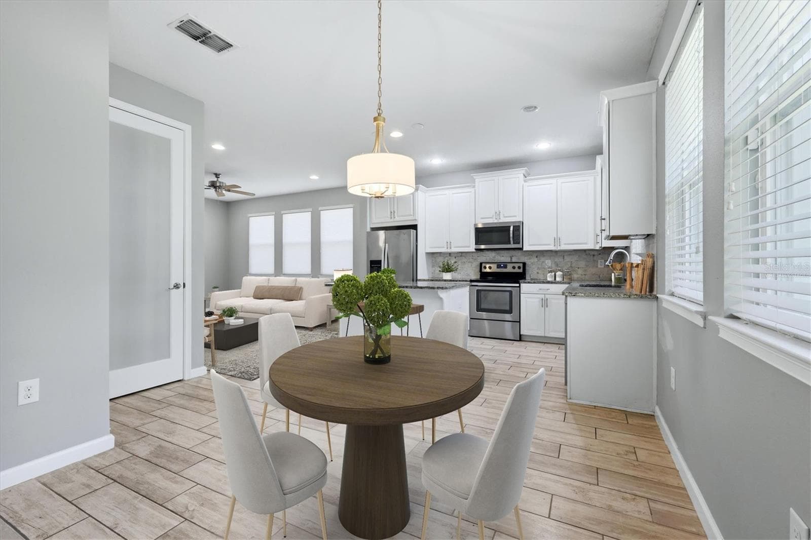 Virtually staged - 11705 MEADOWGATE PL, BRADENTON