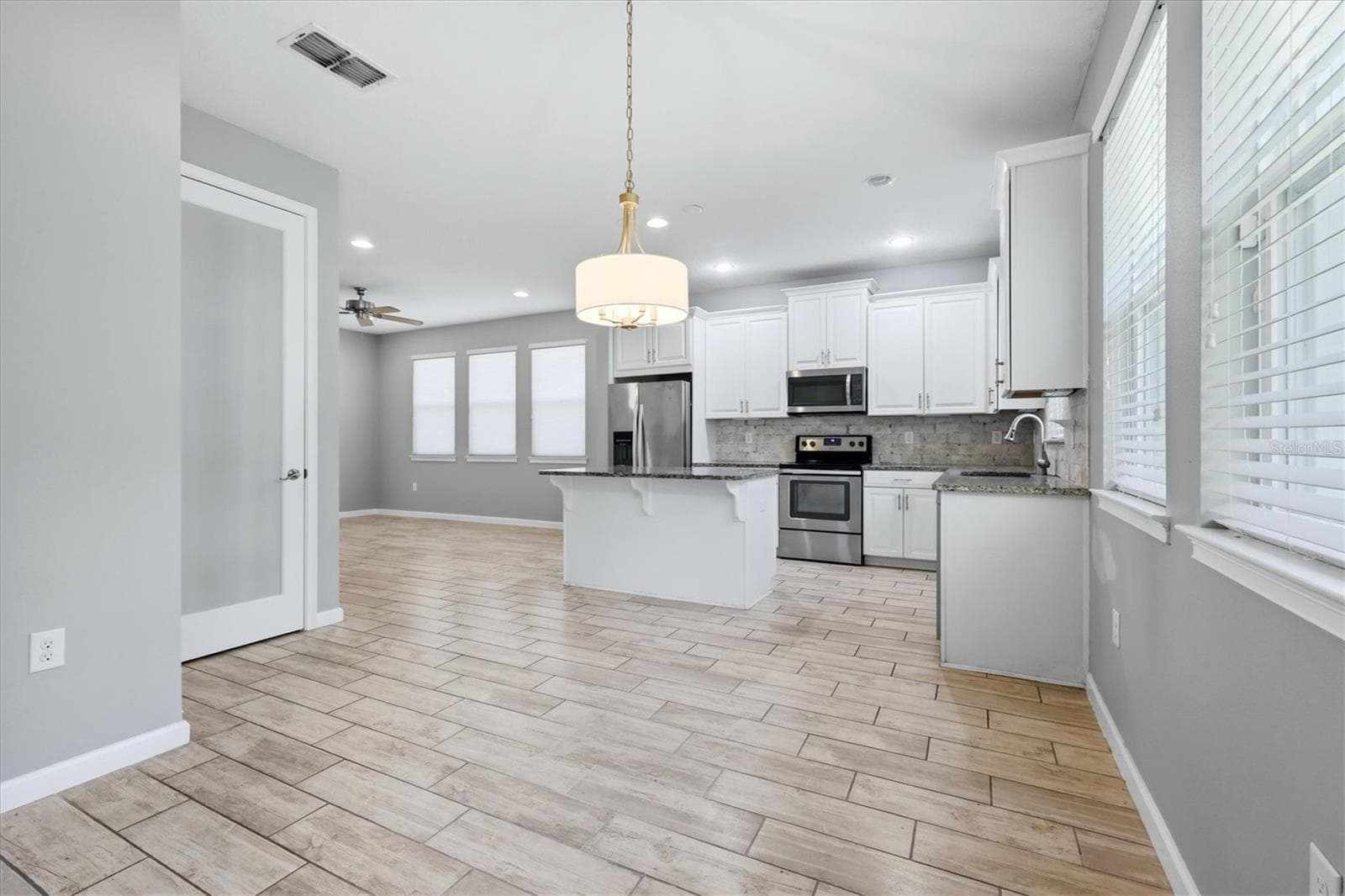 Townhouse at 11705 MEADOWGATE PL, BRADENTON, photo 11 of 48