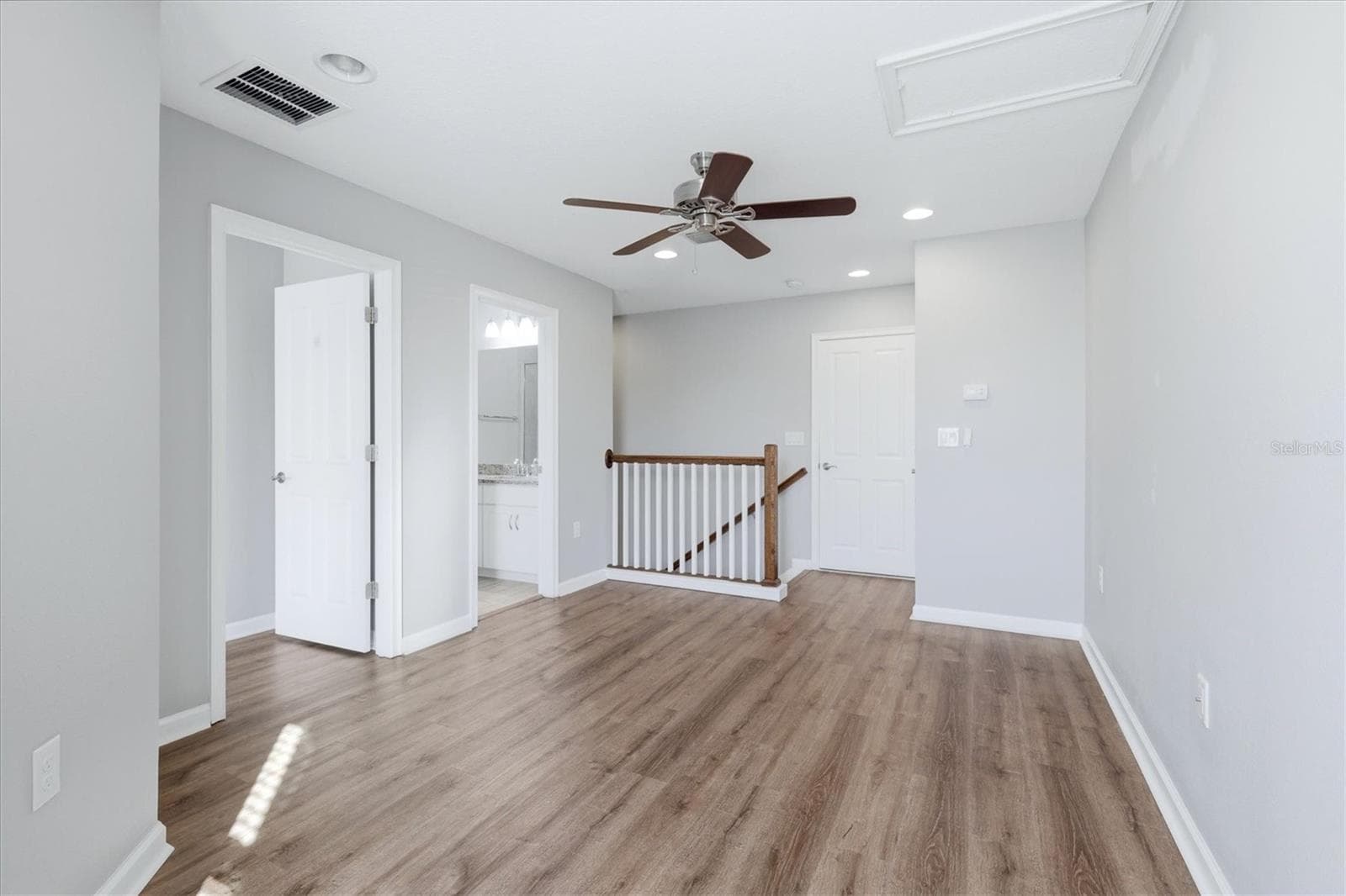 Townhouse at 11705 MEADOWGATE PL, BRADENTON, photo 17 of 48