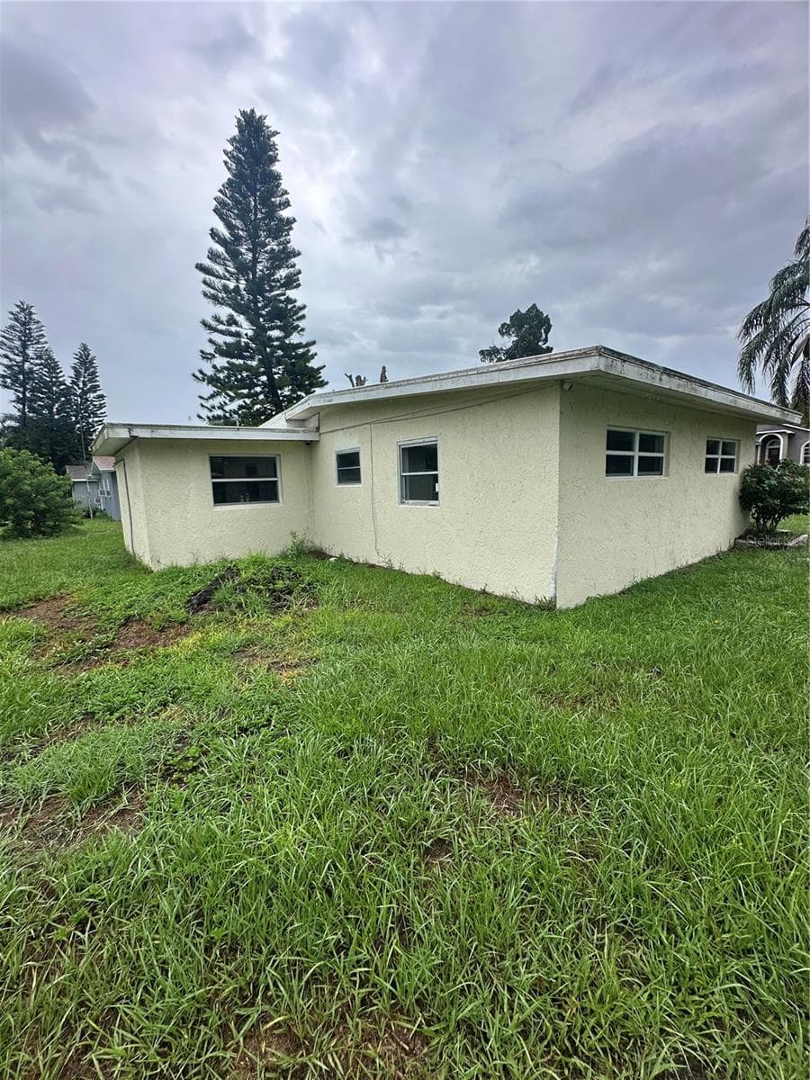 Single Family Residence at 5323 CARLTON RD, NEW PORT RICHEY, photo 10 of 11