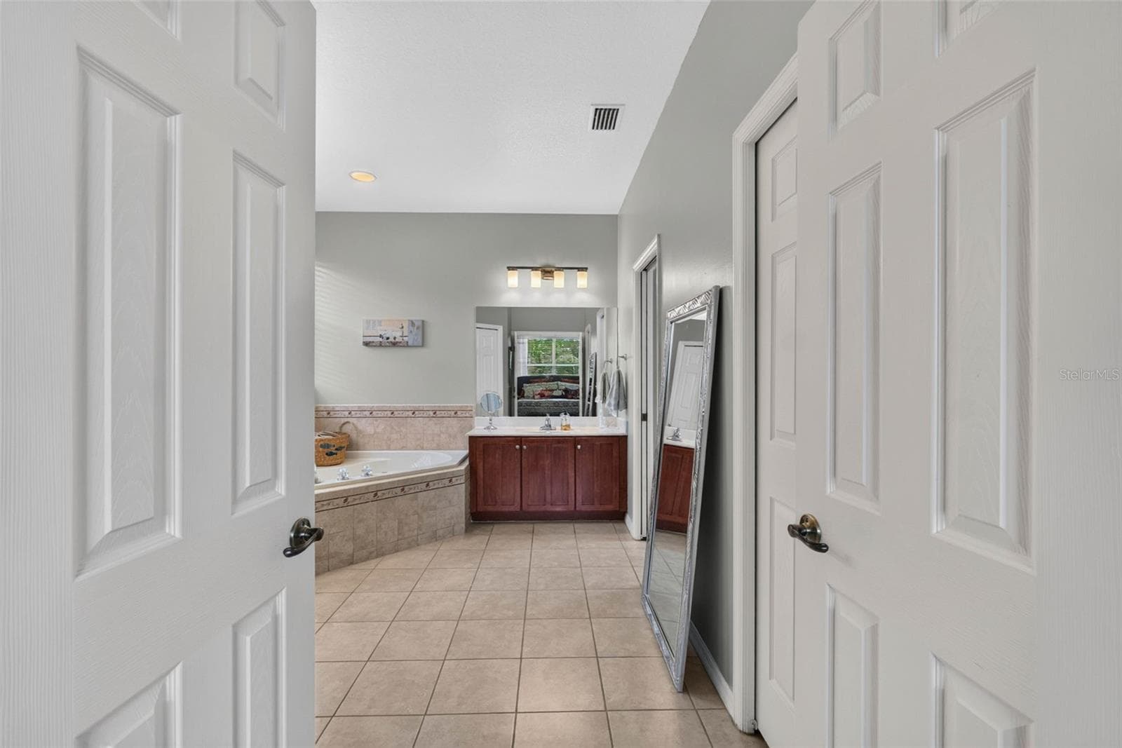 Single Family Residence at 5325 SNEAD DR, WINTER HAVEN, photo 31 of 99