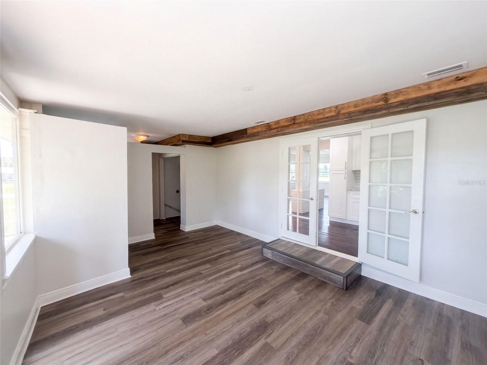 Single Family Residence at 10806 W ELBOW DR, TAMPA, photo 10 of 20