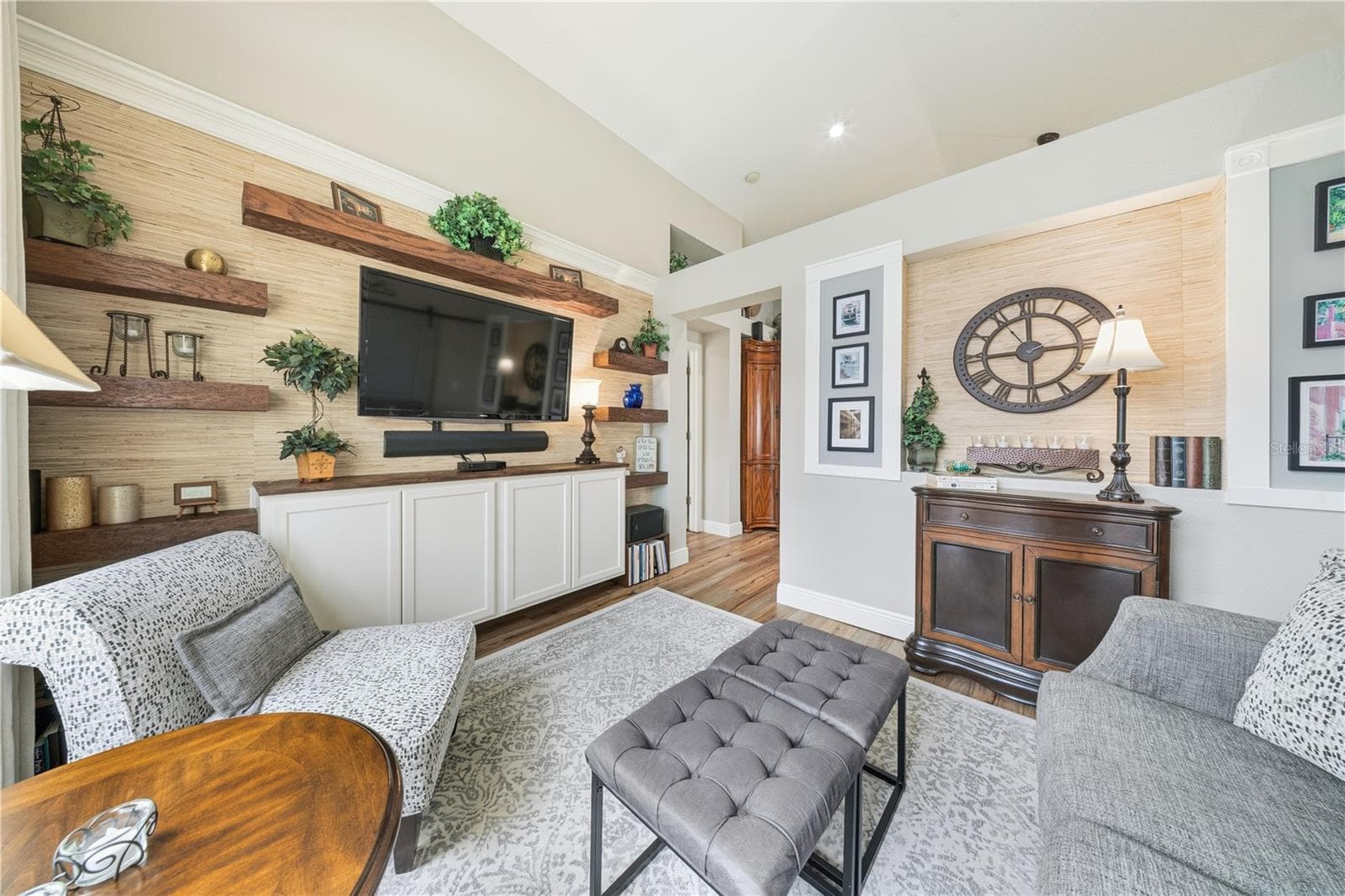 Single Family Residence at 2530 ARROWPOINTE DR, HOLIDAY, photo 17 of 35