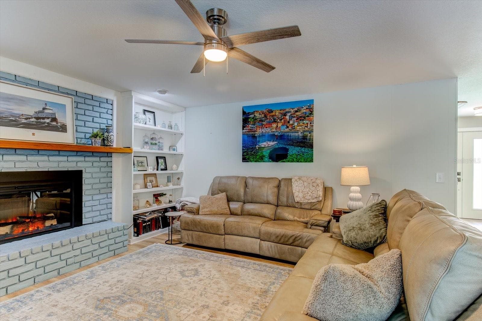 Family room with fireplace - 116 PARTRIDGE CIR, WINTER SPRINGS