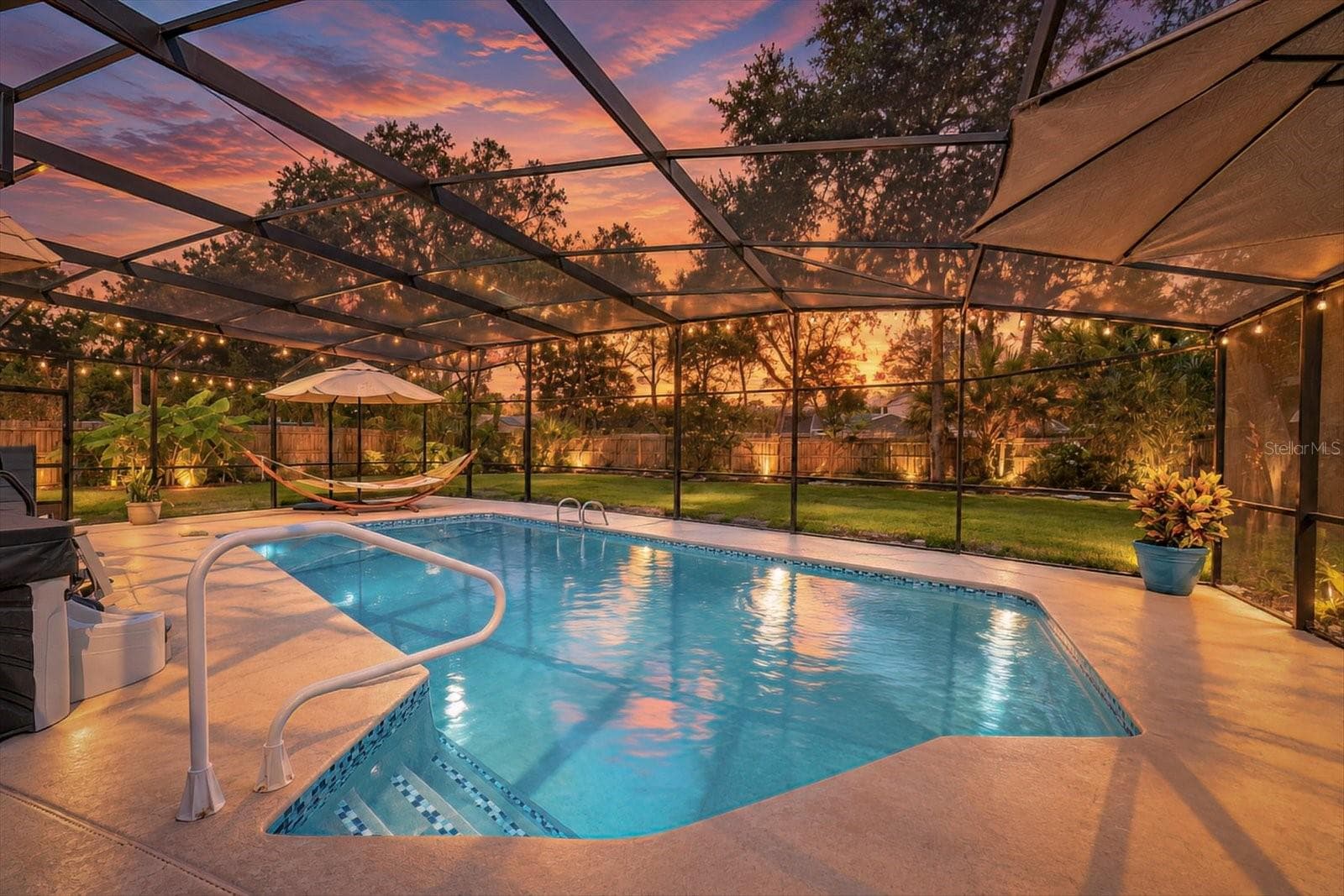 Resurfaced private pool and expansive screened outdoor living area - 116 PARTRIDGE CIR, WINTER SPRINGS