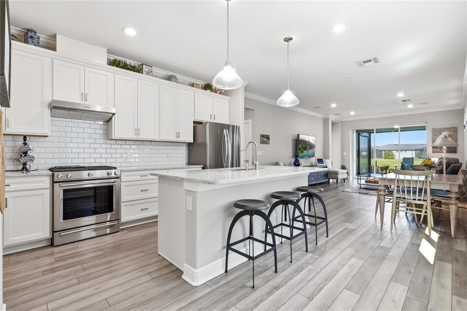Plenty of storage with the 48 inch cabinetry. - 5535 BLUE CRUSH BND, LAND O LAKES