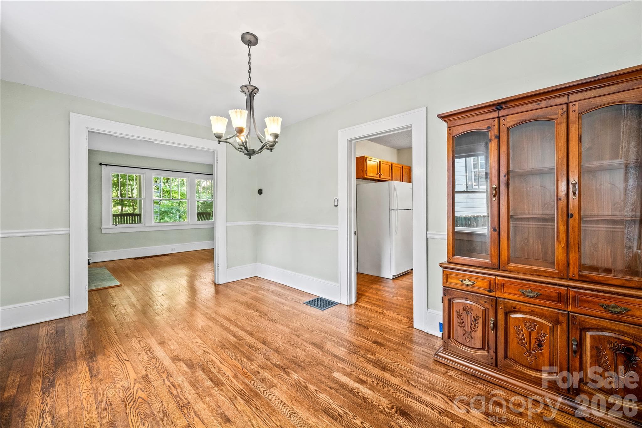 Single Family Residence at 18 Westover Drive, Asheville, photo 10 of 33