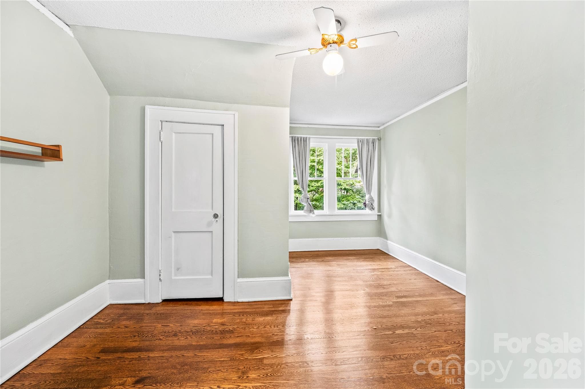 Single Family Residence at 18 Westover Drive, Asheville, photo 20 of 33