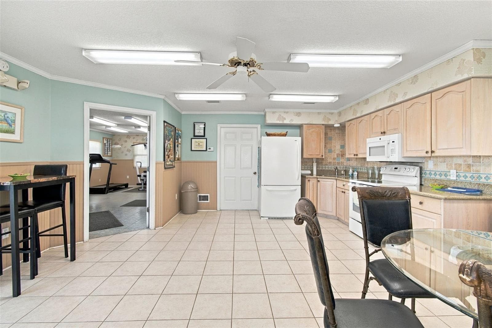 Clubhouse - 399 150TH AVE #205, MADEIRA BEACH
