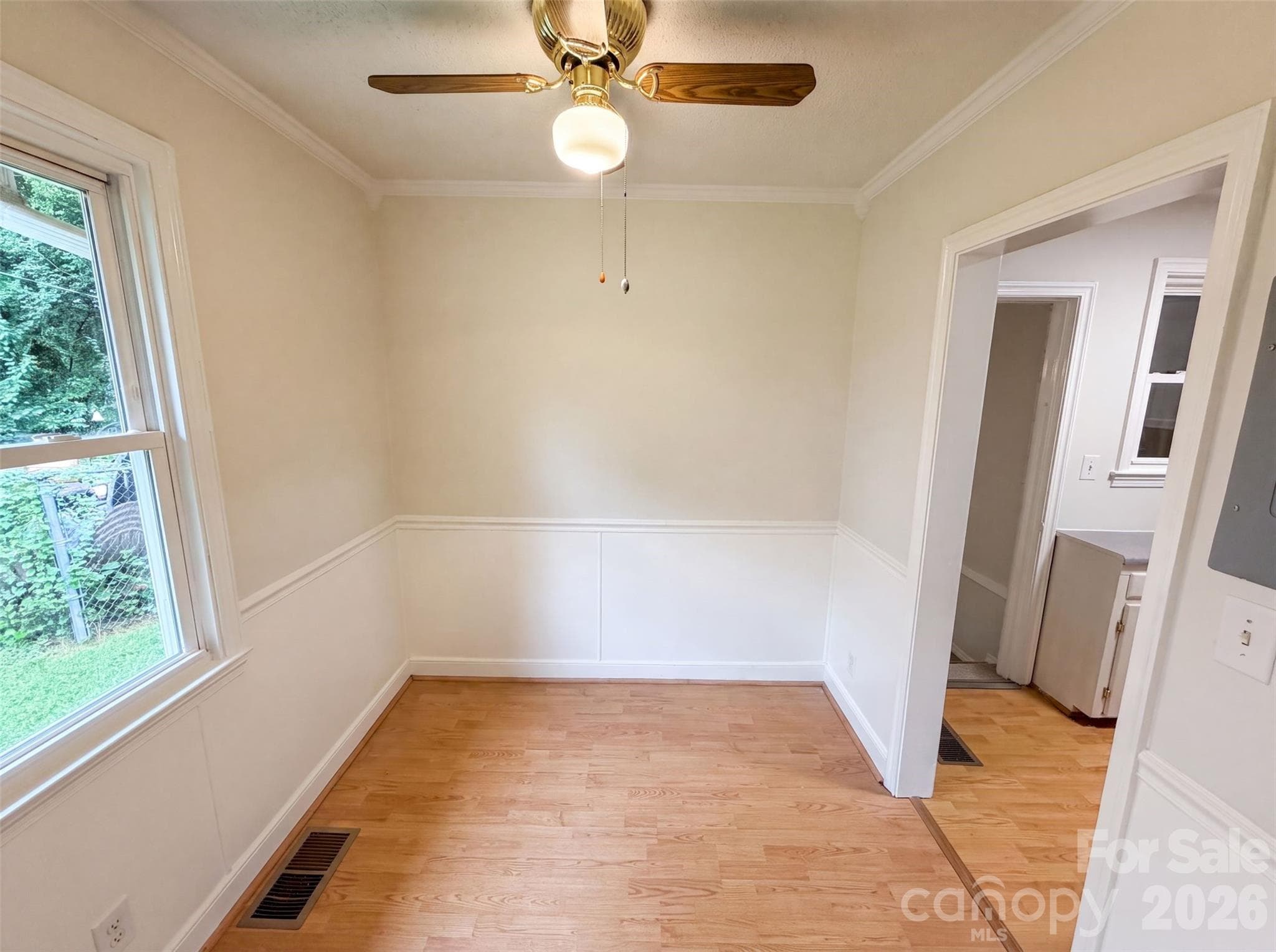 Single Family Residence at 1521 Herrin Avenue, Charlotte, photo 6 of 22