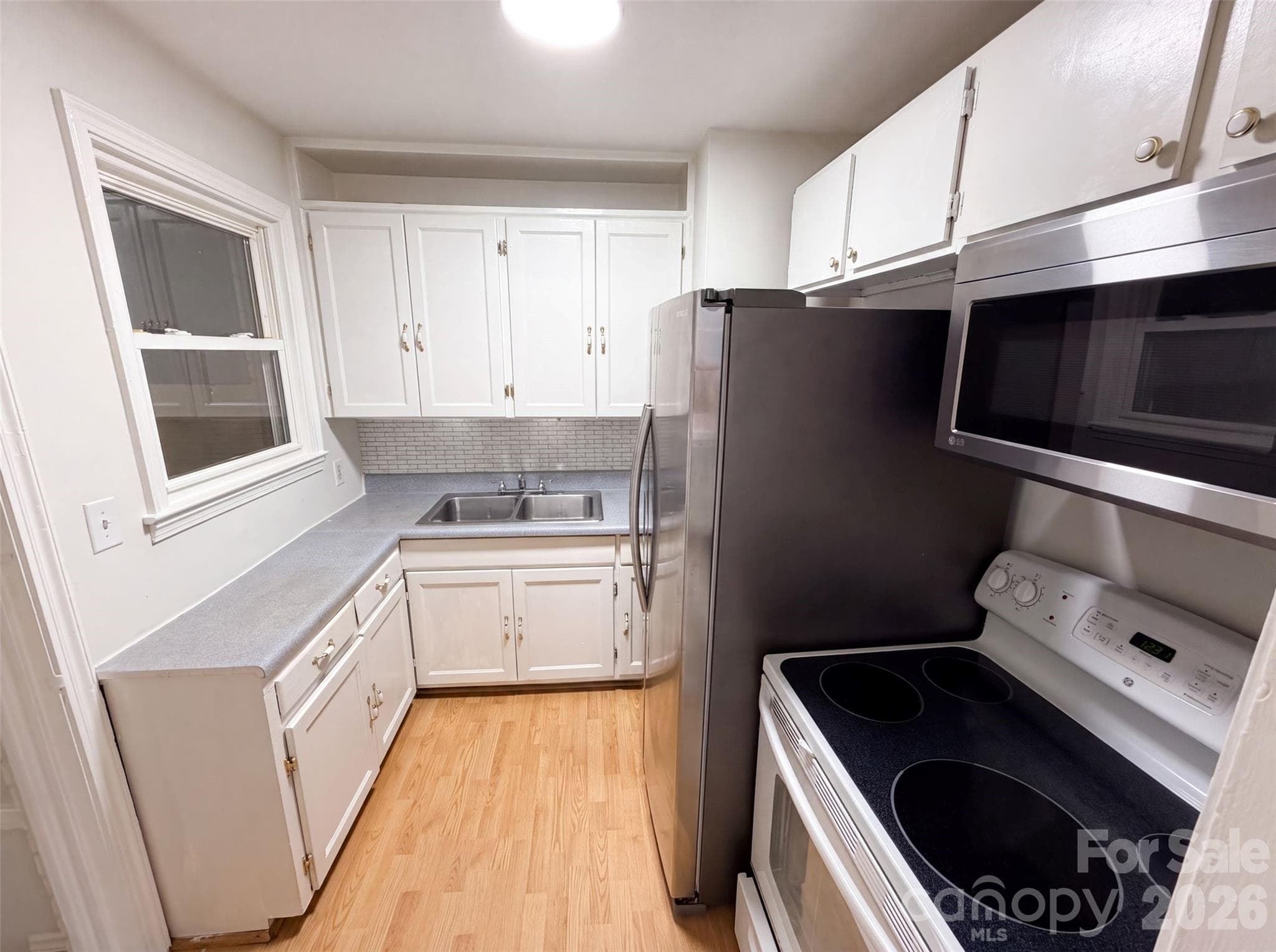 Single Family Residence at 1521 Herrin Avenue, Charlotte, photo 11 of 22