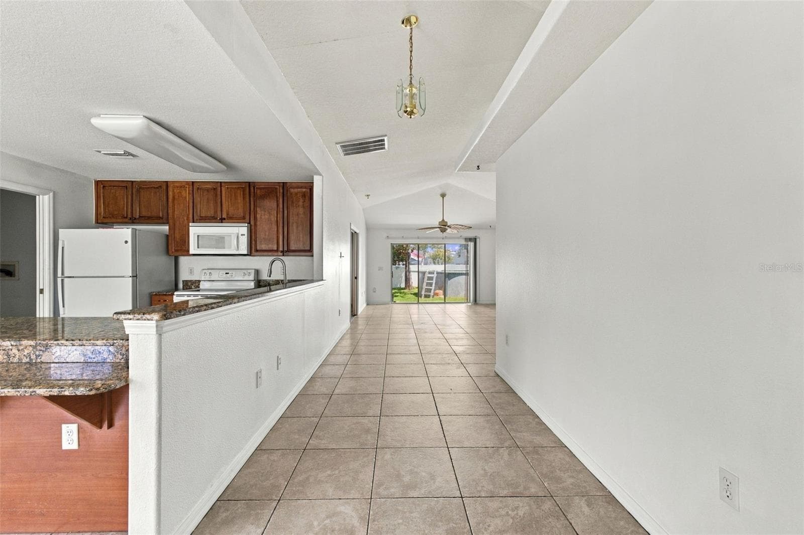 Kitchen/living room - 7195 TOLEDO RD, SPRING HILL