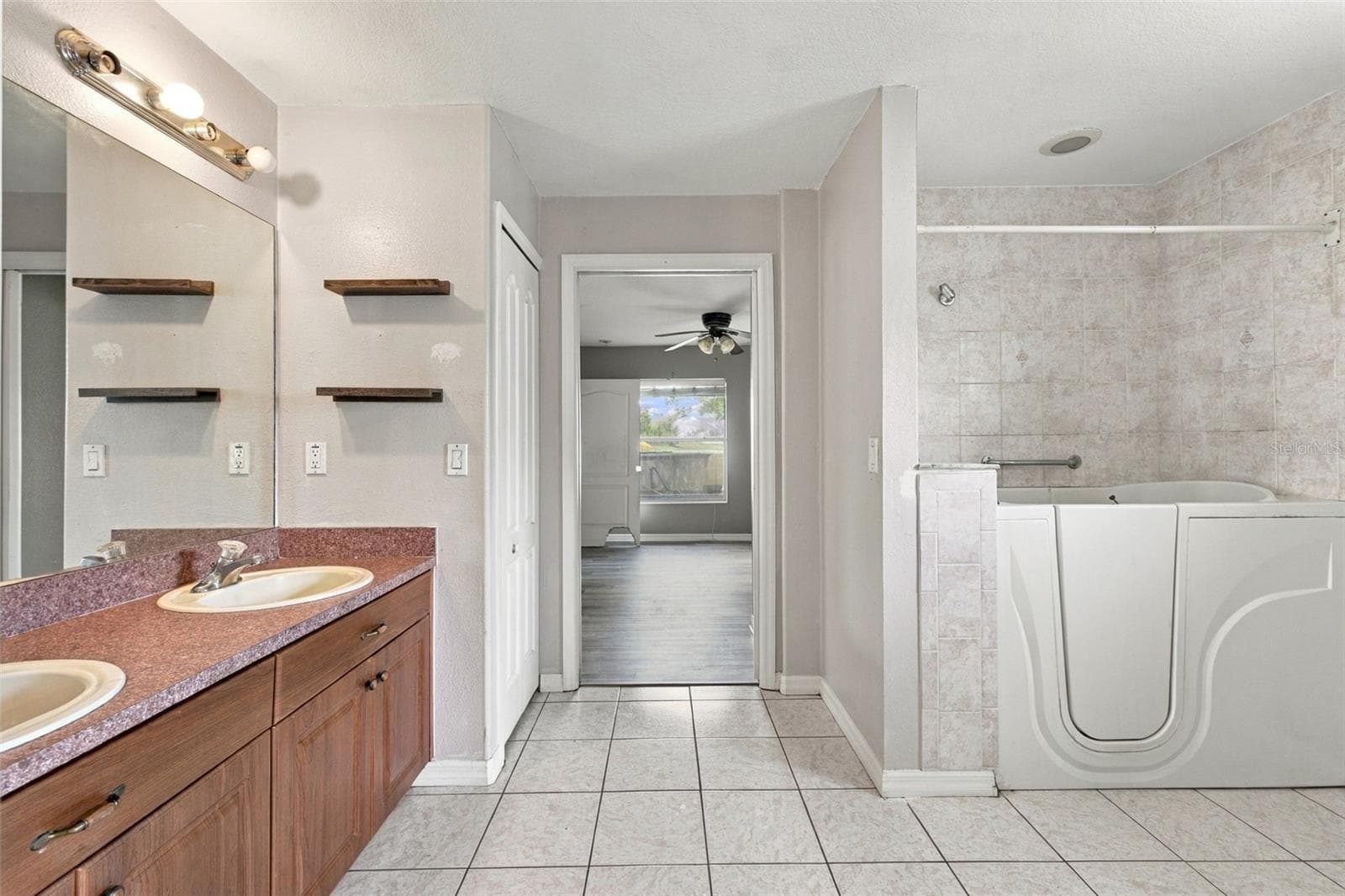Primary bathroom - 7195 TOLEDO RD, SPRING HILL