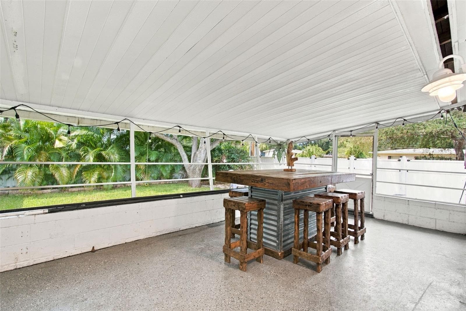 Outdoor dining area for alfreso meals! - 4501 TRASK ST, TAMPA