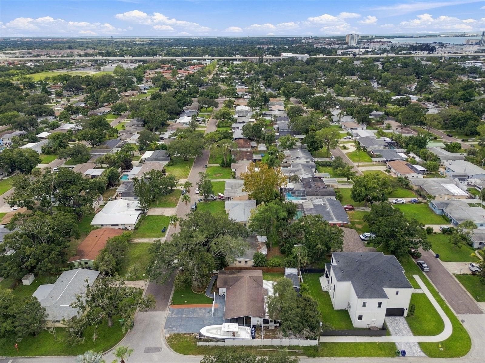 Fabulous neighborhood with plenty of New builds around raising the value of all. - 4501 TRASK ST, TAMPA