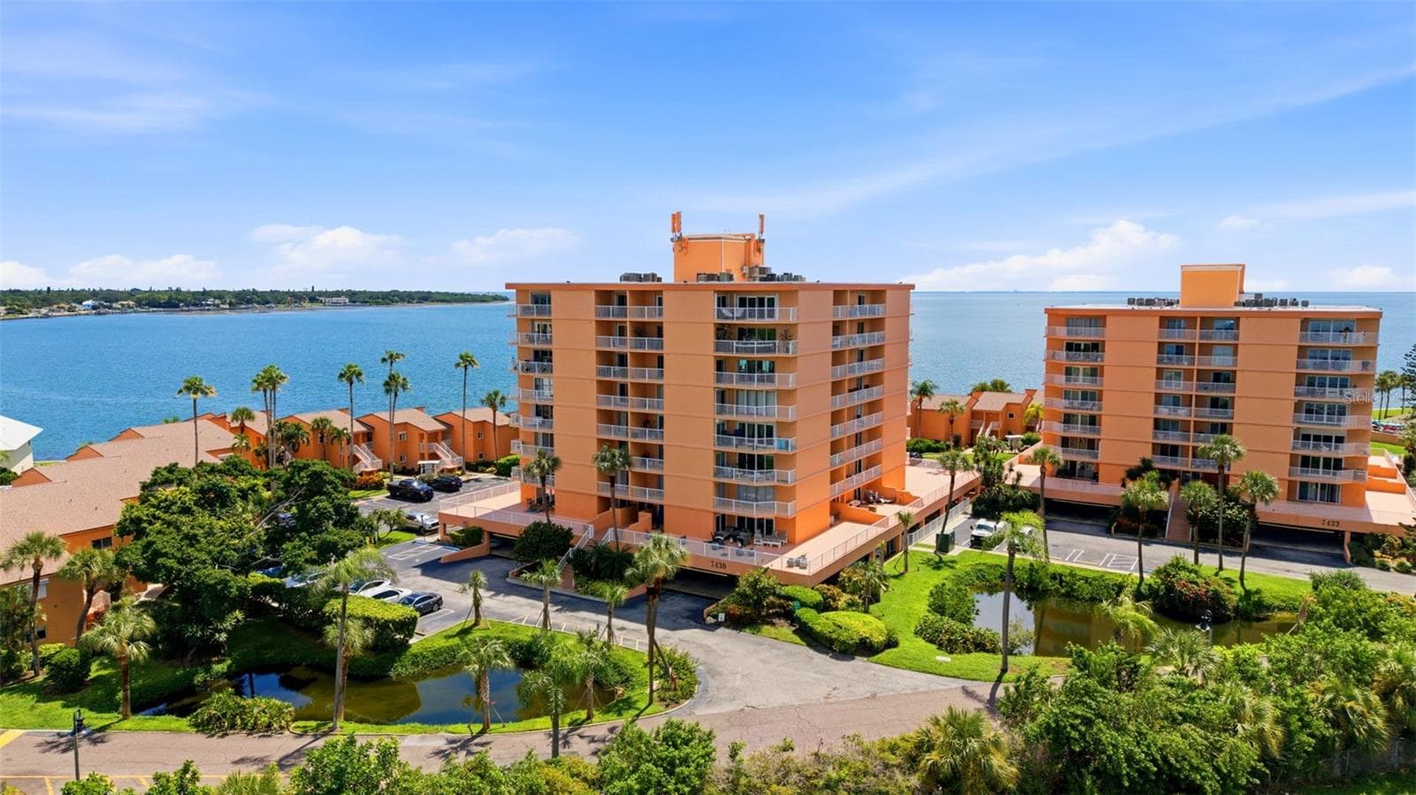 Condominium at 7430 SUNSHINE SKYWAY LN S #901, ST PETERSBURG, photo 52 of 68