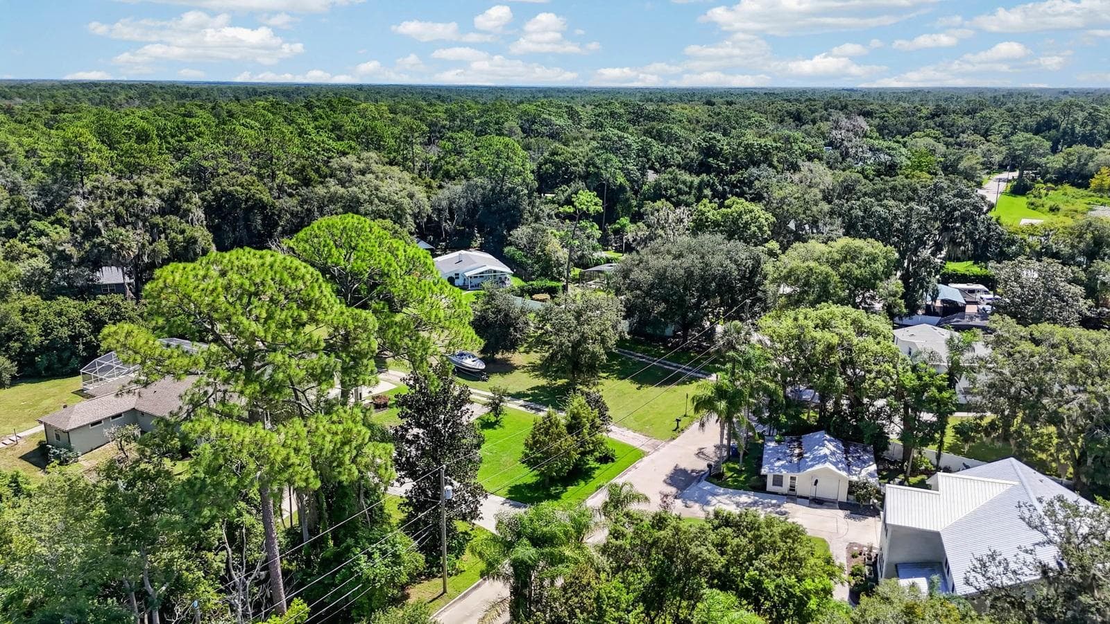Single Family Residence at 500 LAKE WINNEMISSETT DR, DELAND, photo 61 of 86