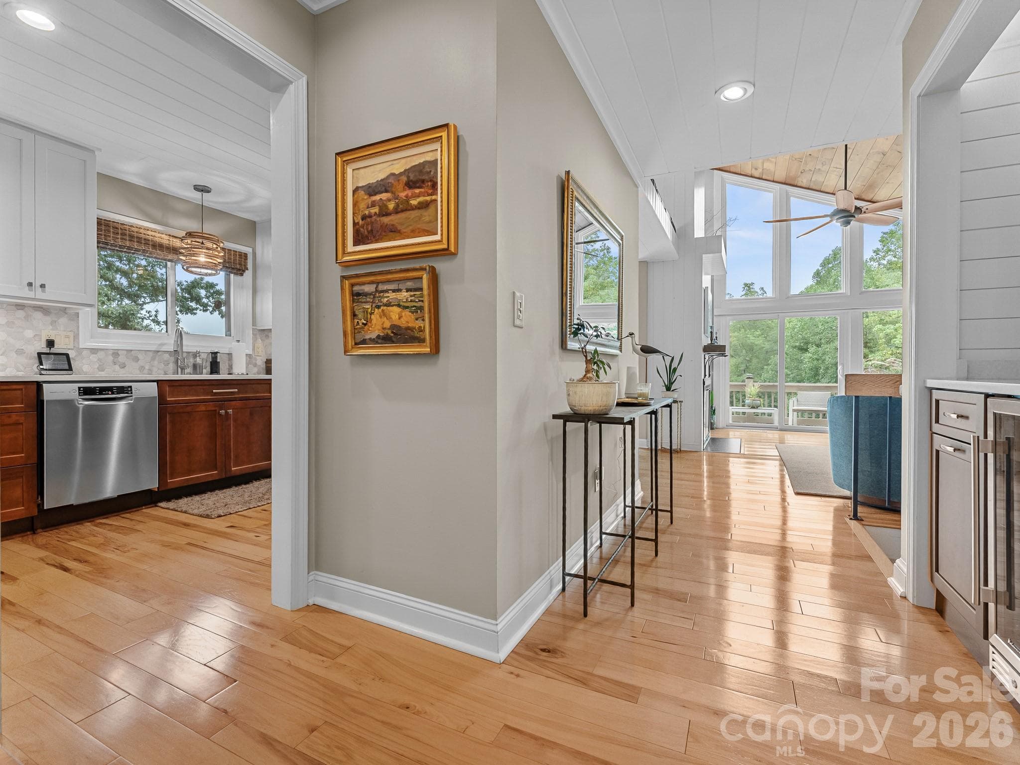 Condominium at 116 Country Ridge Road, Laurel Park, photo 3 of 45
