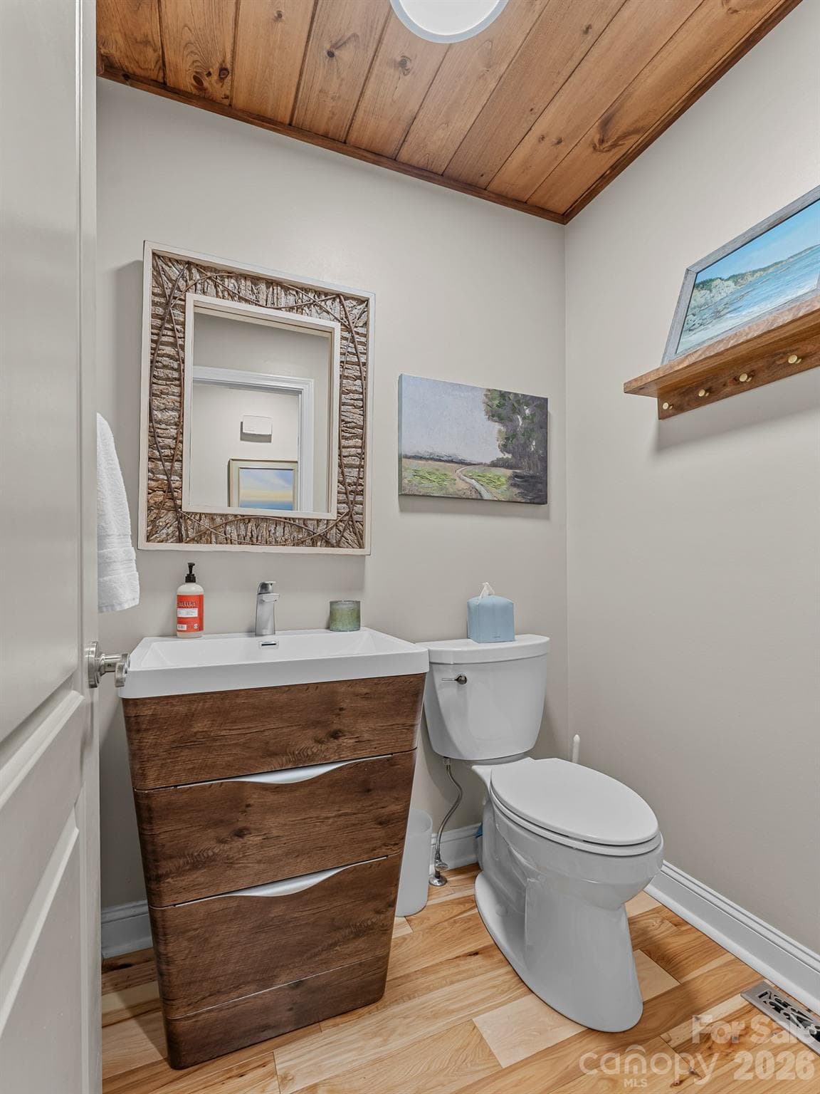Condominium at 116 Country Ridge Road, Laurel Park, photo 19 of 45