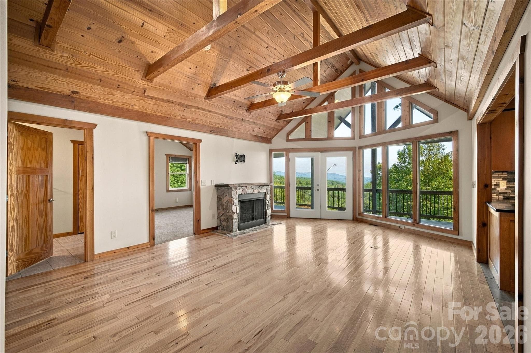 Single Family Residence at 2262 Grandview Peaks Drive, Nebo, photo 12 of 39