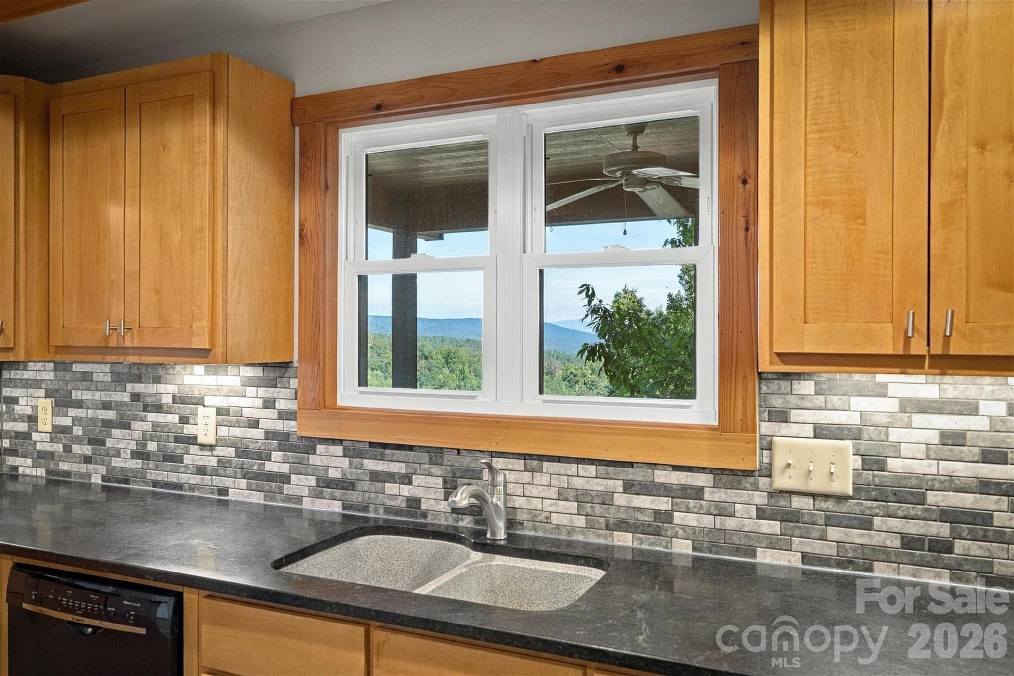 Single Family Residence at 2262 Grandview Peaks Drive, Nebo, photo 23 of 39
