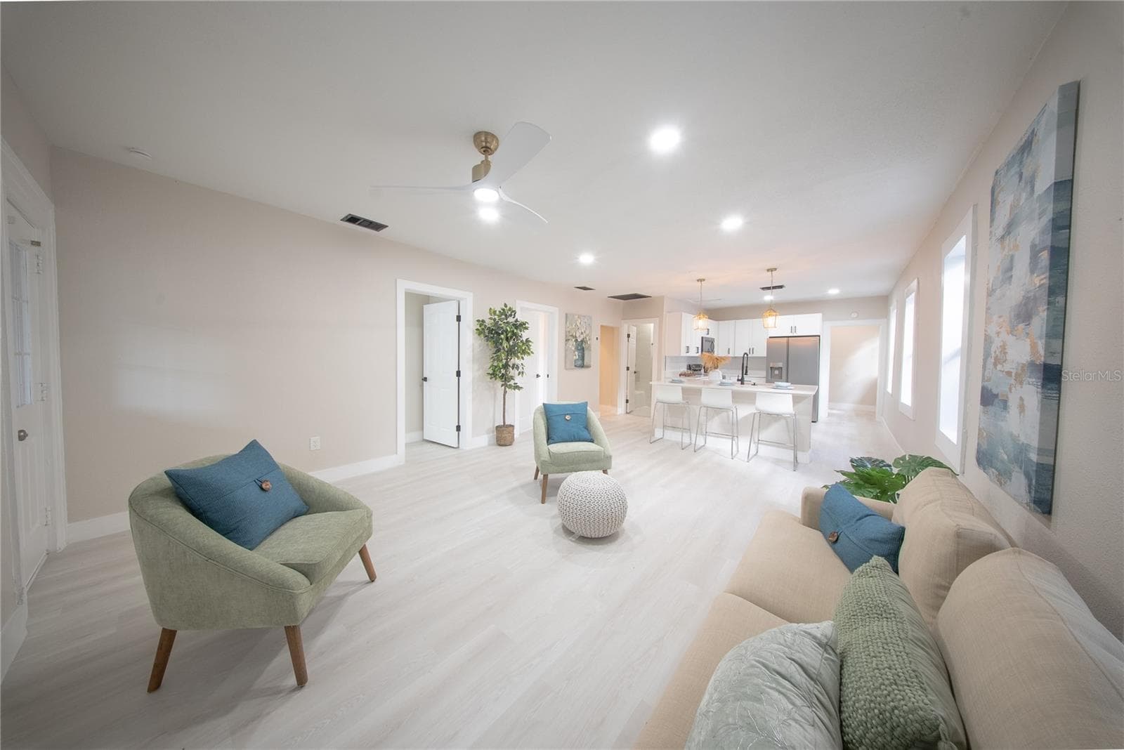 Single Family Residence at 922 E IDA ST, TAMPA, photo 10 of 38