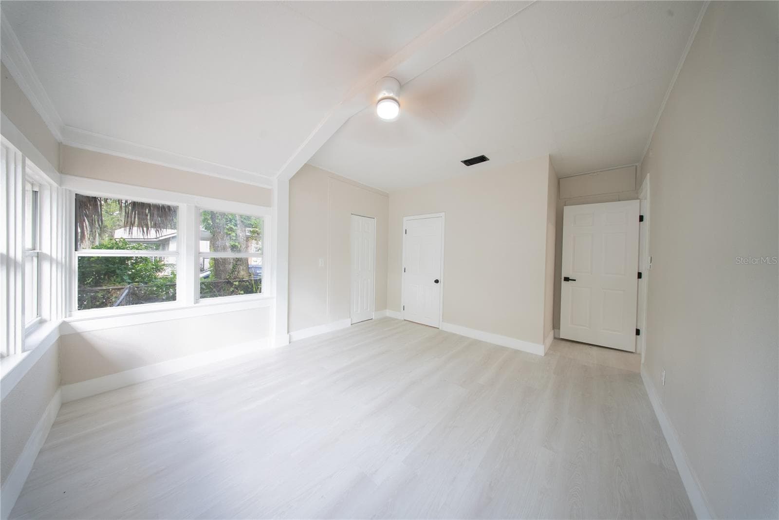 Single Family Residence at 922 E IDA ST, TAMPA, photo 18 of 38