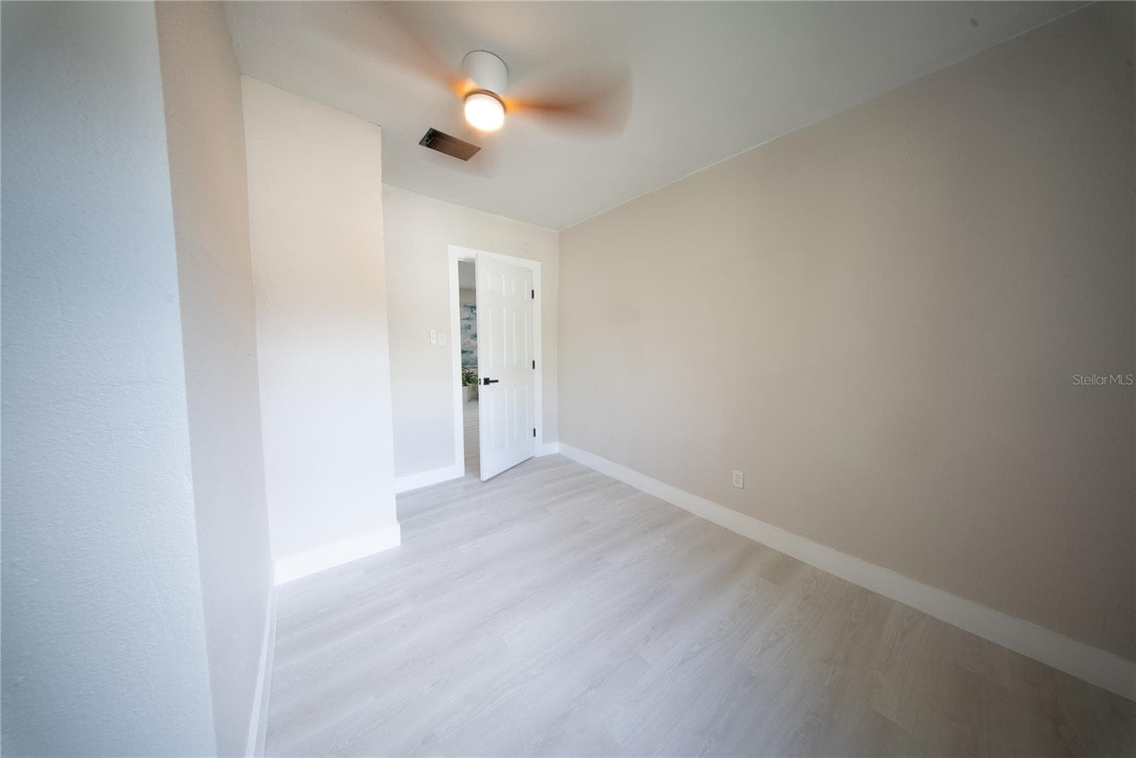 Single Family Residence at 922 E IDA ST, TAMPA, photo 25 of 38