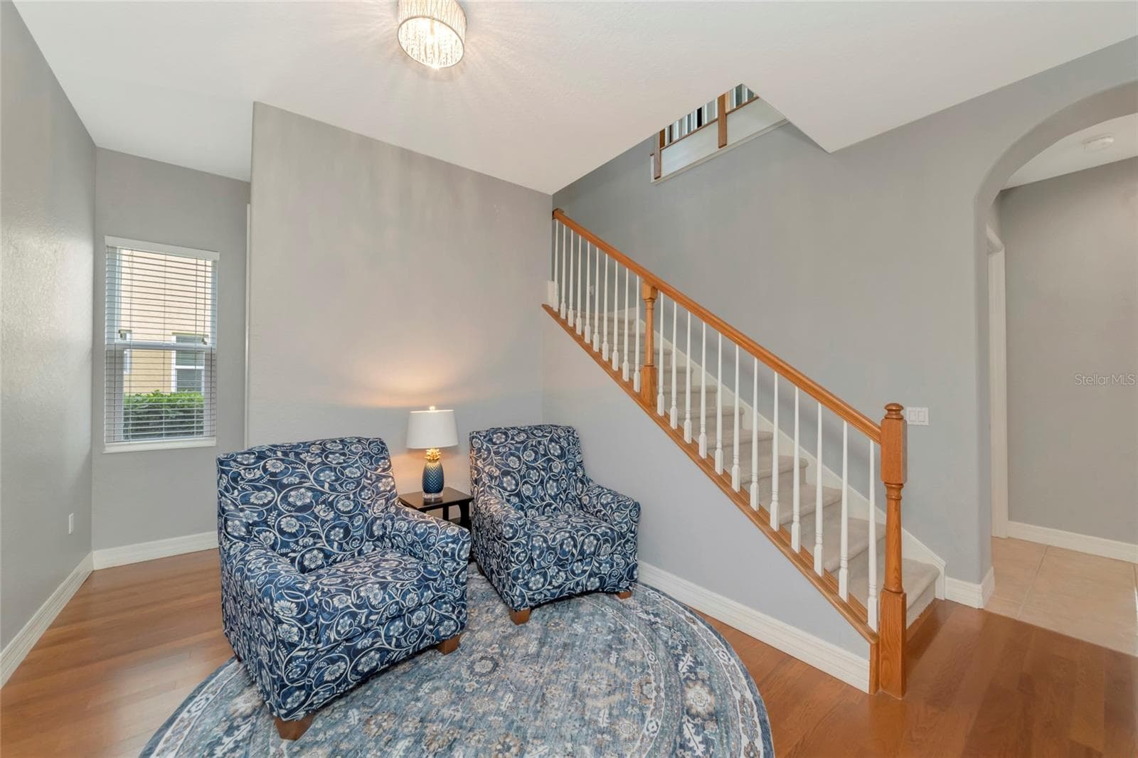 sitting area between the bedrooms - 817 MARITIME CT, BRADENTON