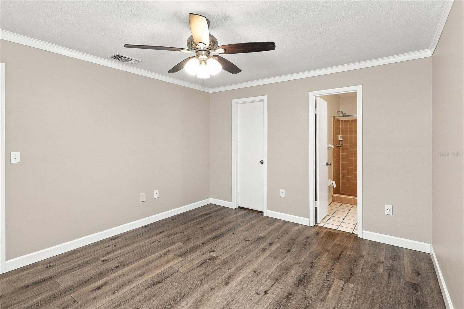 Single Family Residence at 855 KILLEARN BLVD, WINTER HAVEN, photo 7 of 20