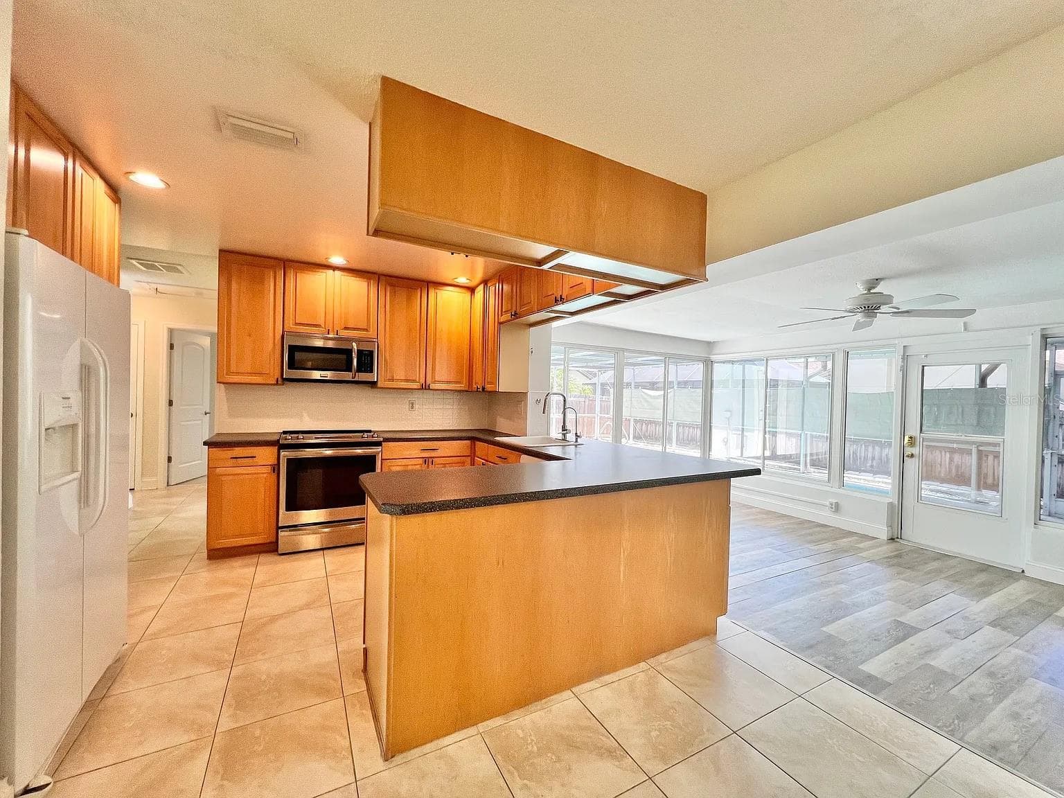 Single Family Residence at 105 N BAY HILLS BLVD, SAFETY HARBOR, photo 8 of 30