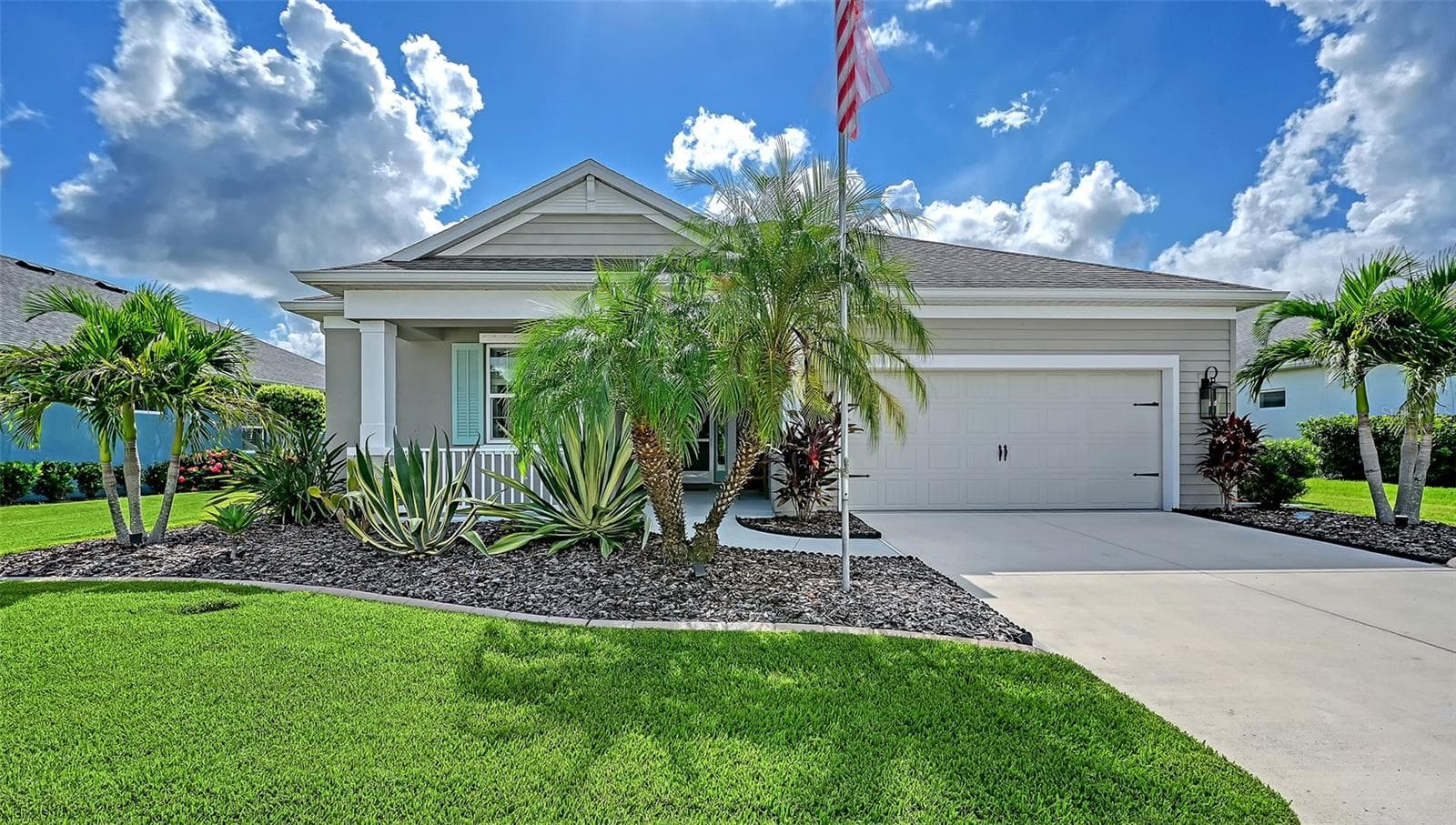 Front elevation - 13667 OLD CREEK CT, PARRISH