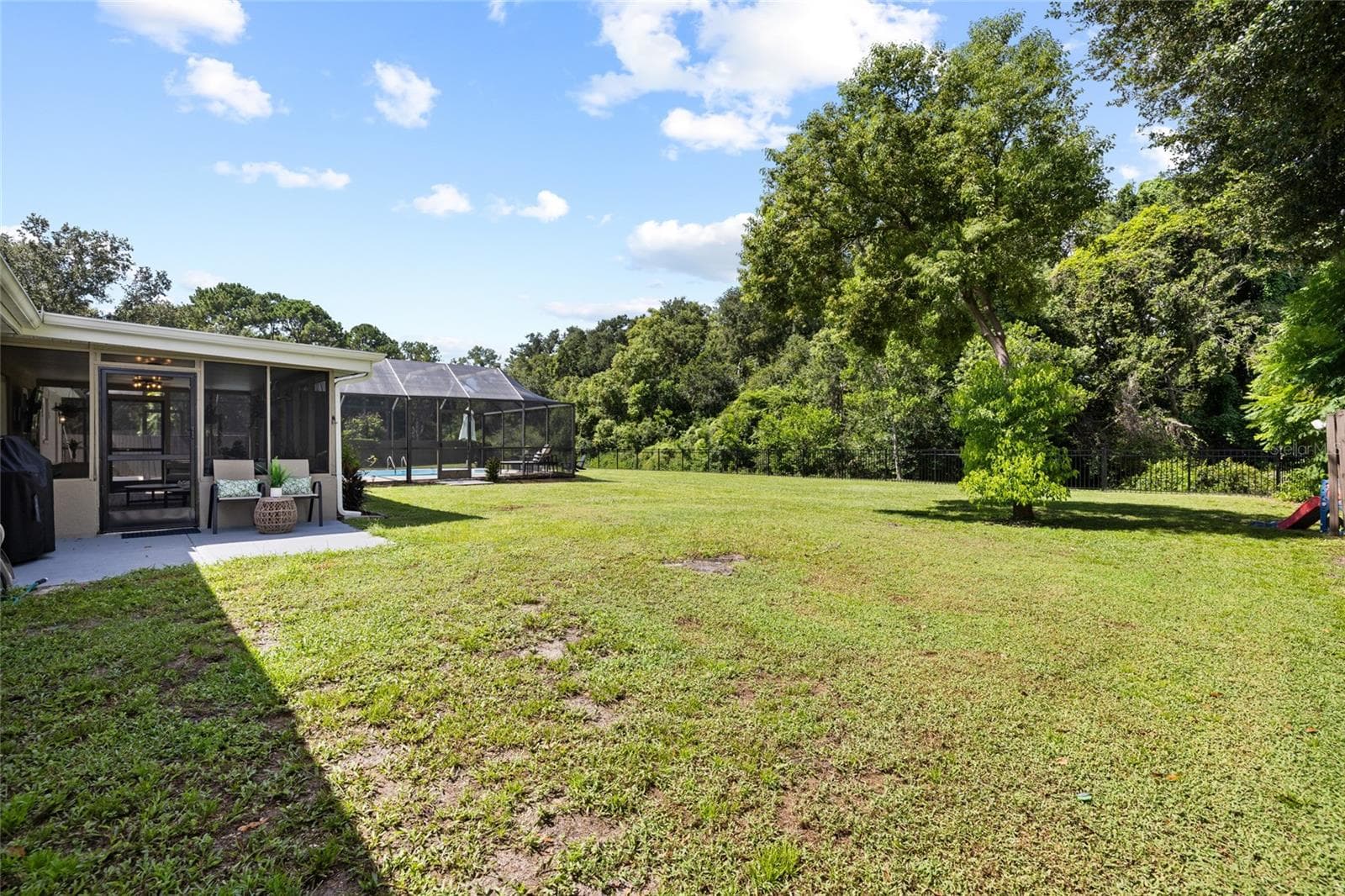 Single Family Residence at 7231 WOODBROOK DR, TAMPA, photo 44 of 52