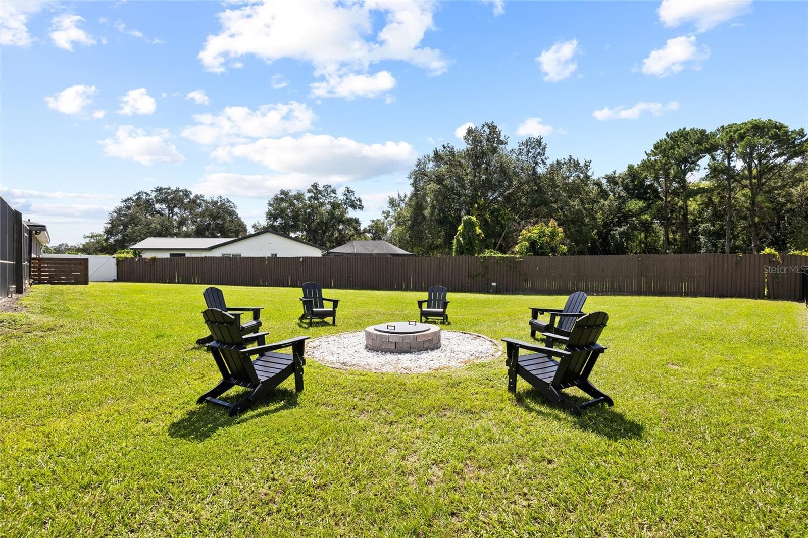 Single Family Residence at 7231 WOODBROOK DR, TAMPA, photo 3 of 52