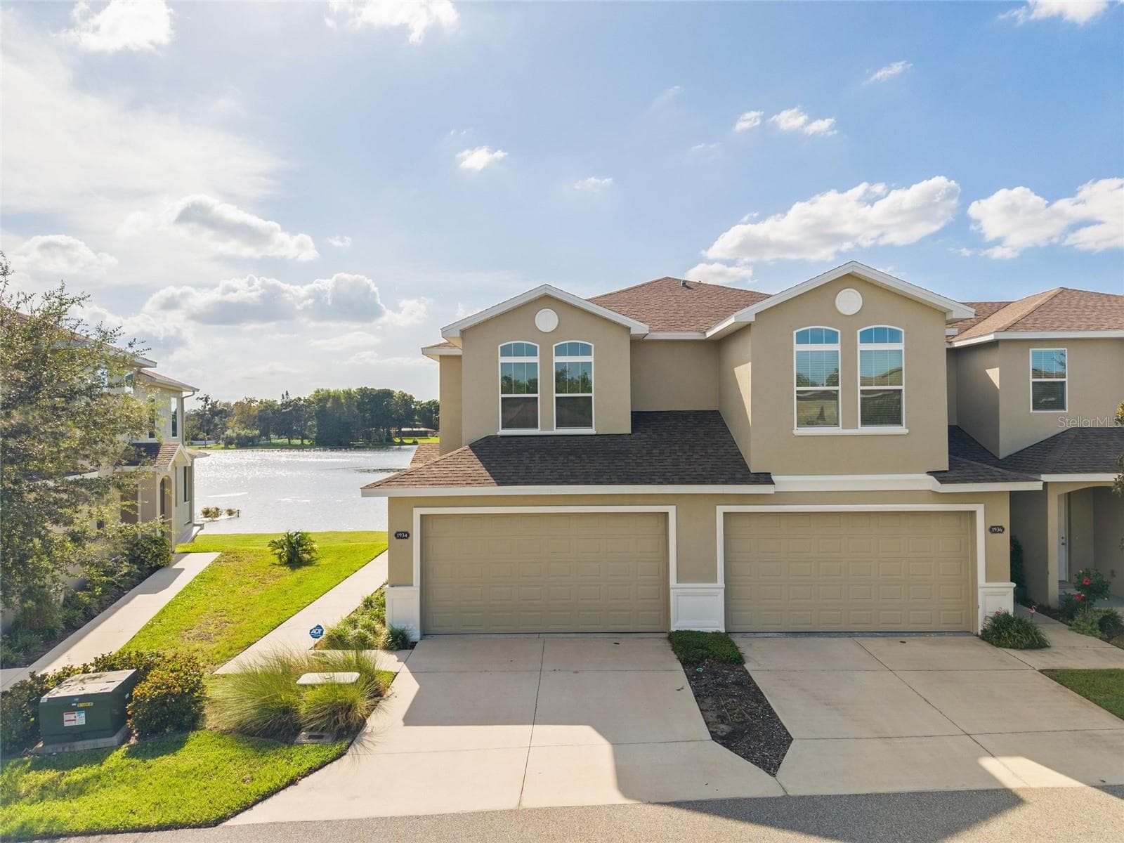 Townhouse at 1934 LAKE RIDGE BLVD, CLEARWATER, photo 2 of 28