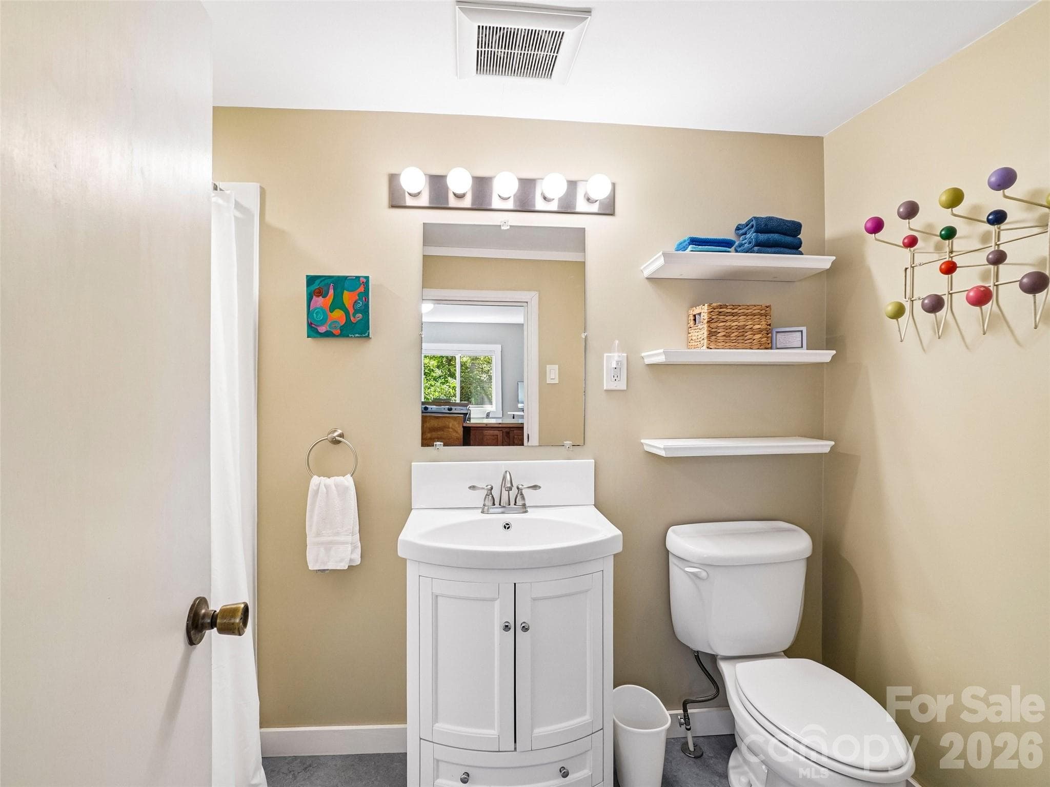 Cottage bath - 75 Cisco Road, Asheville