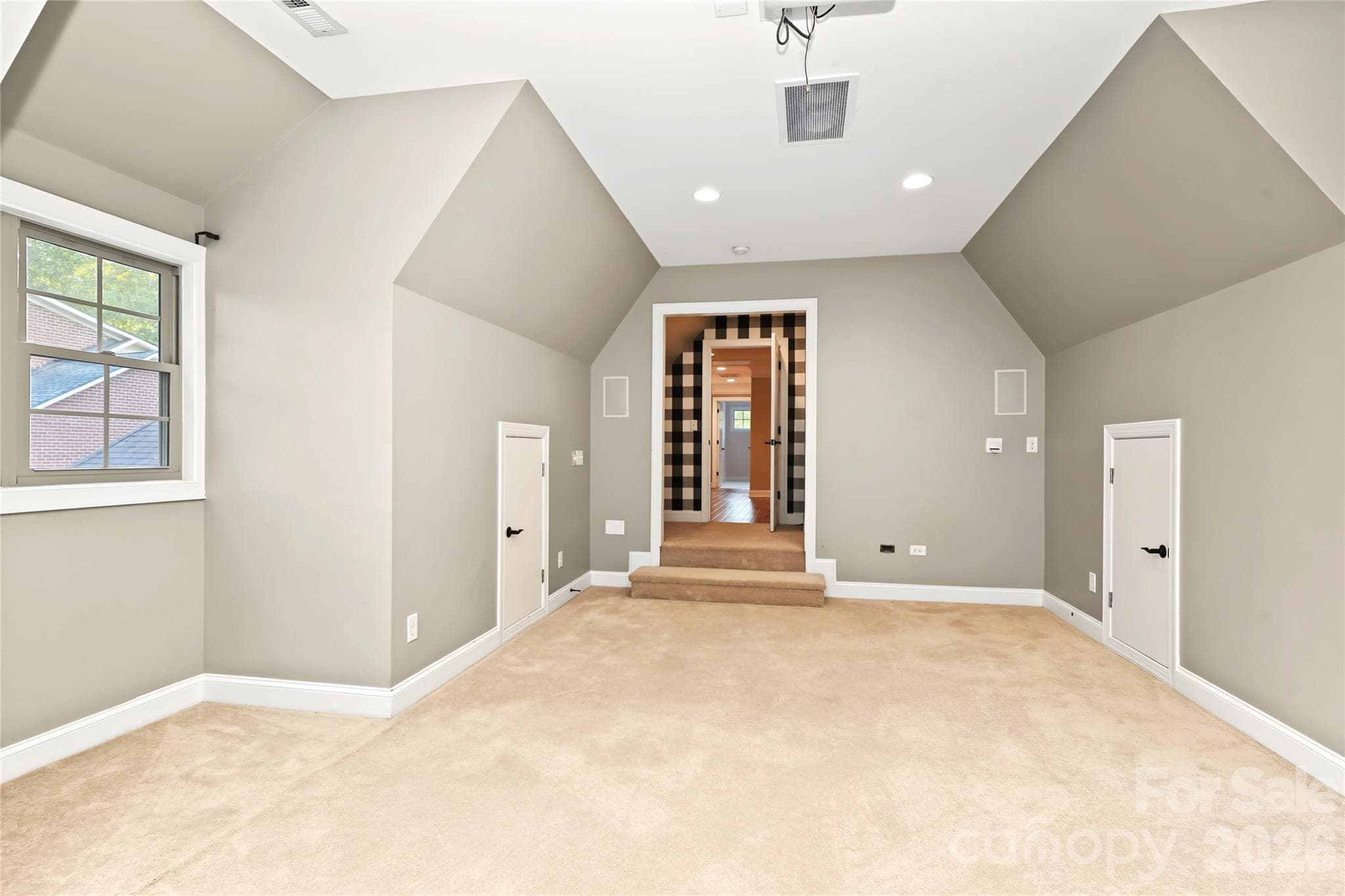 Large bed/bonus - 4934 Spalding Place, Charlotte