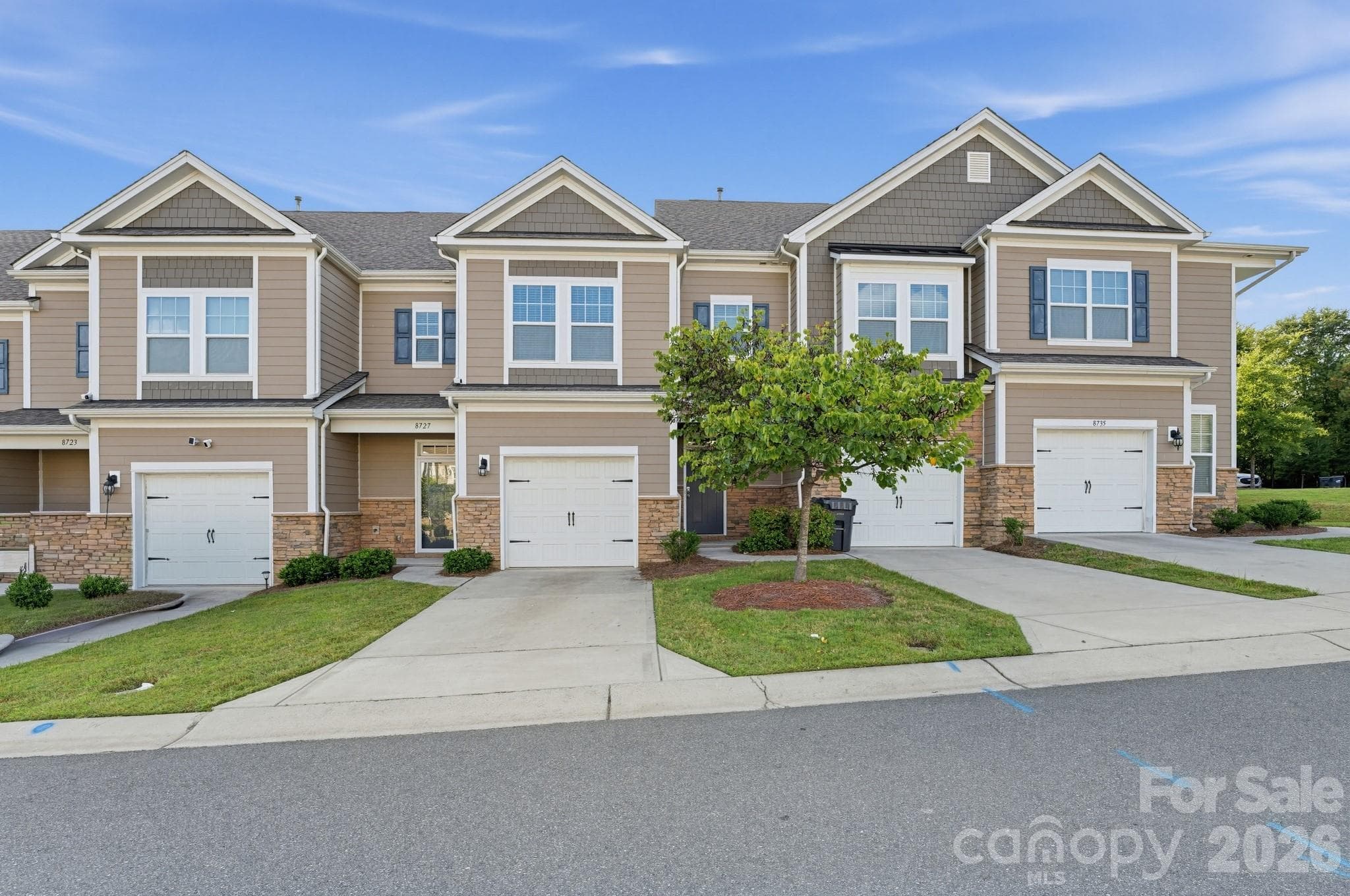 8727 Harris Lake Lane
